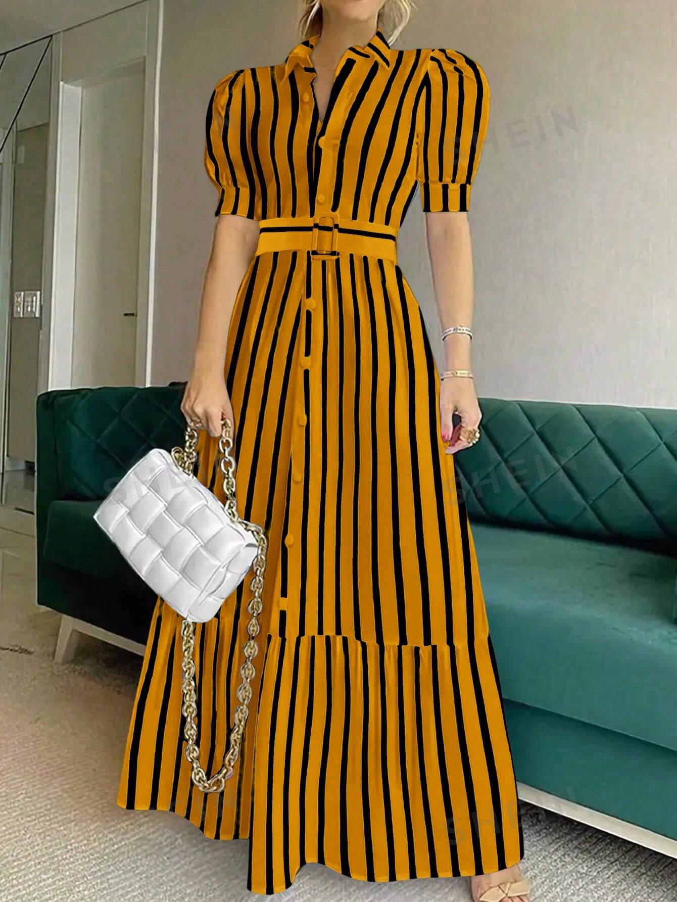 цена SHEIN Privé Платье-рубашка в полоску с объемными рукавами и поясом, горчично-желтый