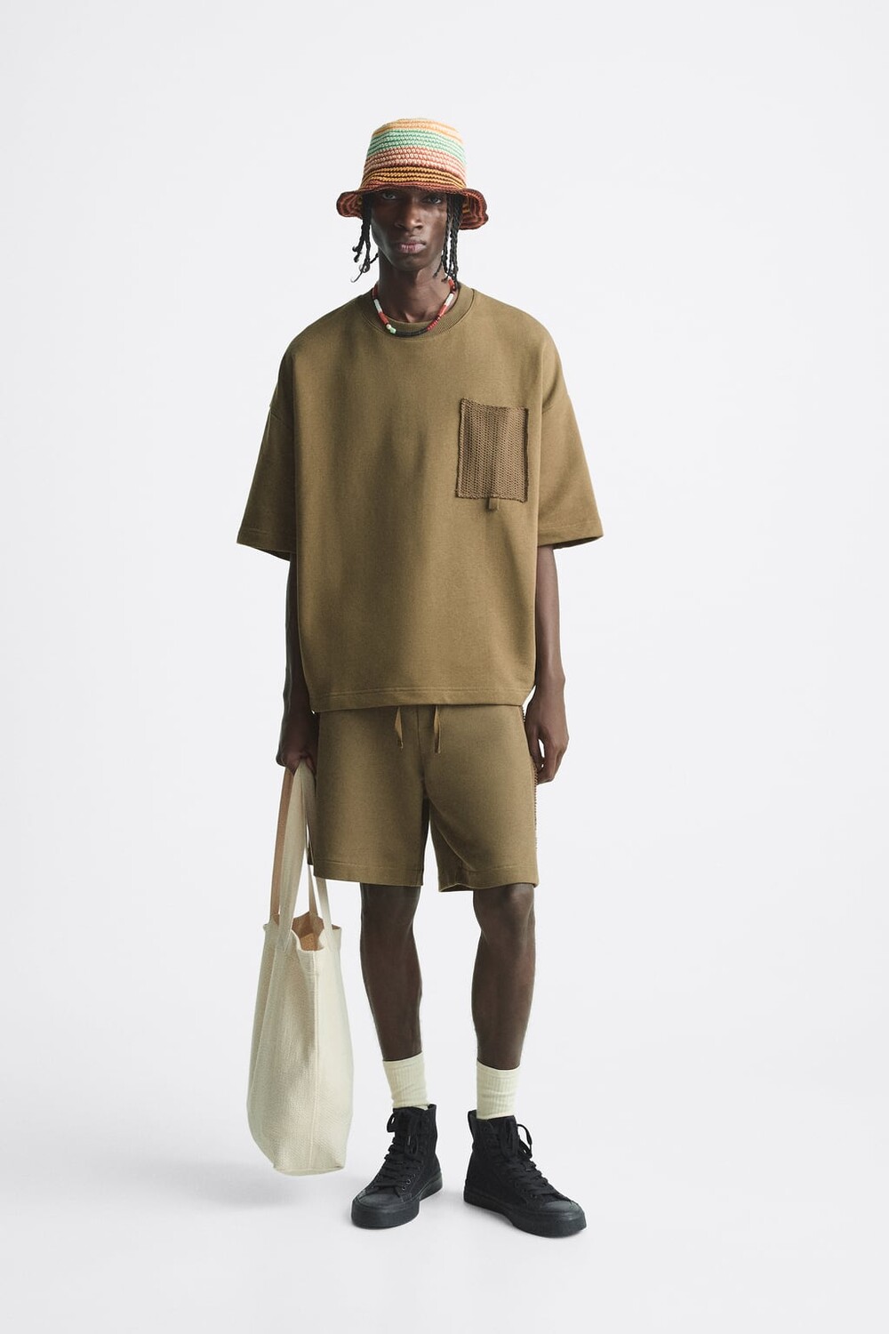 

Подходящие шорты крючком бермуды ZARA, хаки