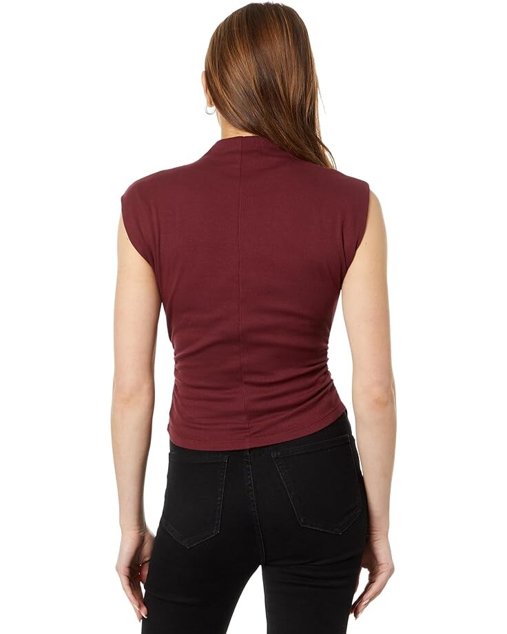 

Топ Michael Stars Amara Mock Neck Powershoulder Top, цвет Boysenberry
