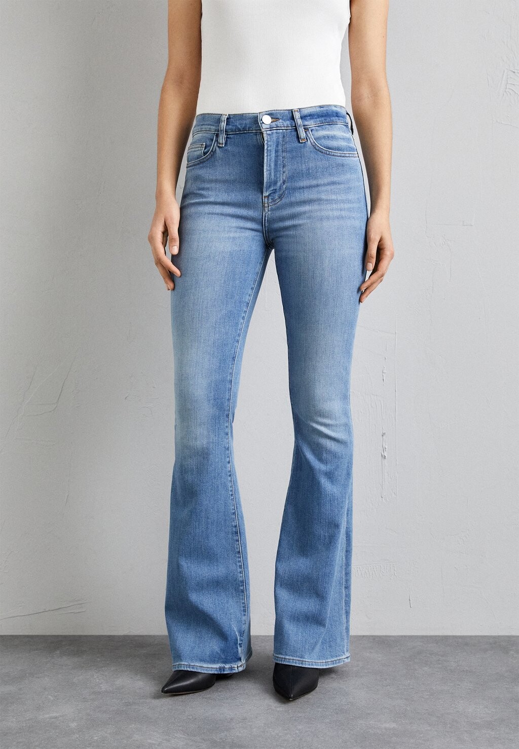 

Джинсы расклешенные High Flare FRAME, цвет wavey