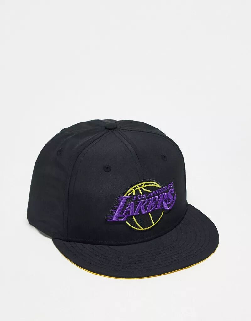 

Черная кепка New Era 9Fifty LA Lakers с неоновым логотипом