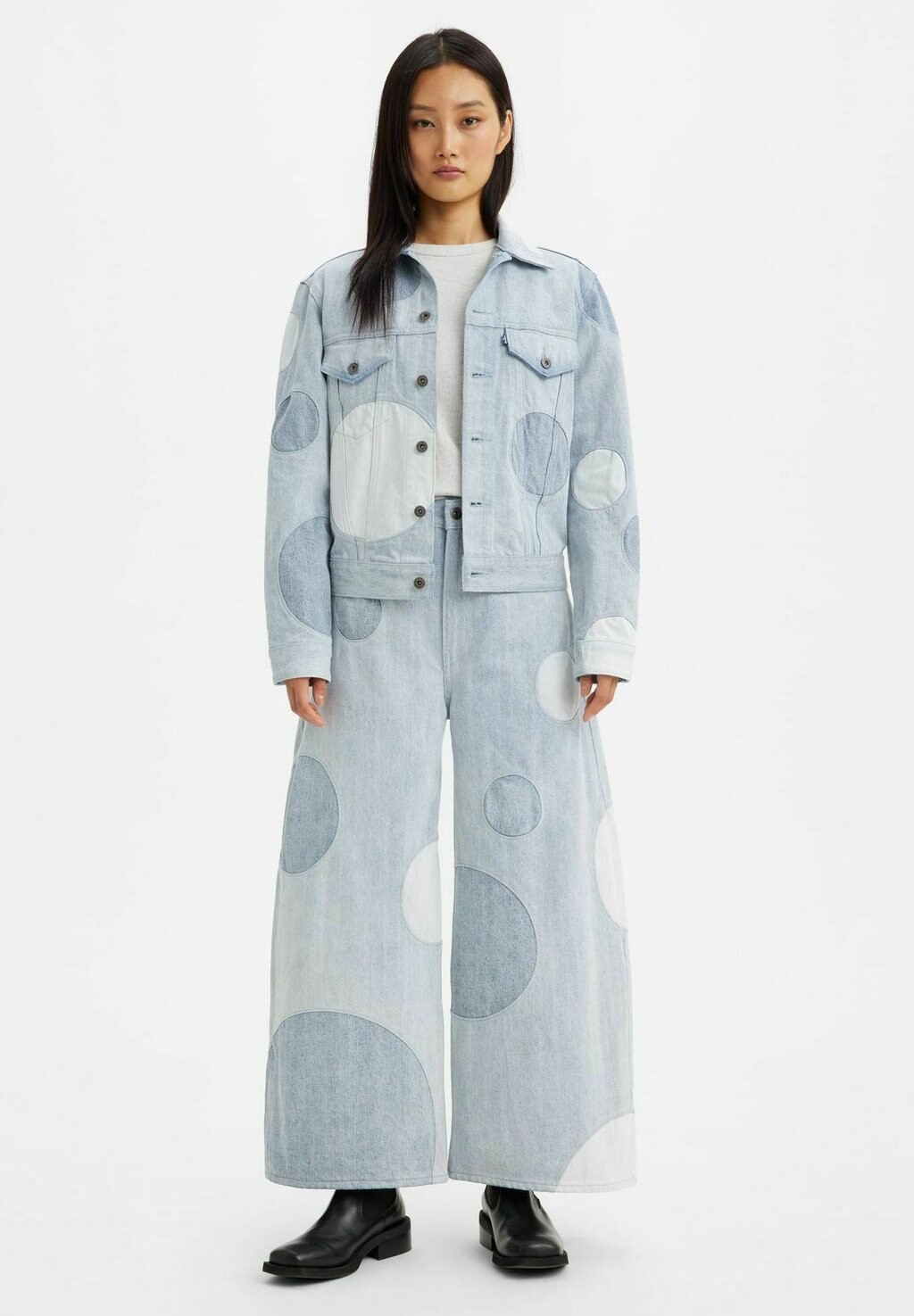 

Расклешенные джинсы Levi's