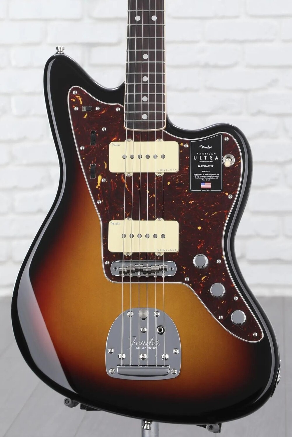 

Fender American Ultra Jazzmaster — Ultraburst с накладкой из палисандра