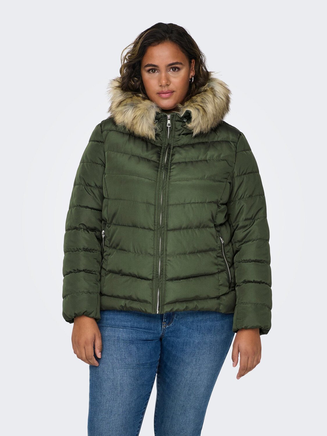 

Пуховик ONLY Stepp Winter Jacke Plus Size Übergröße CARNEW, зеленый