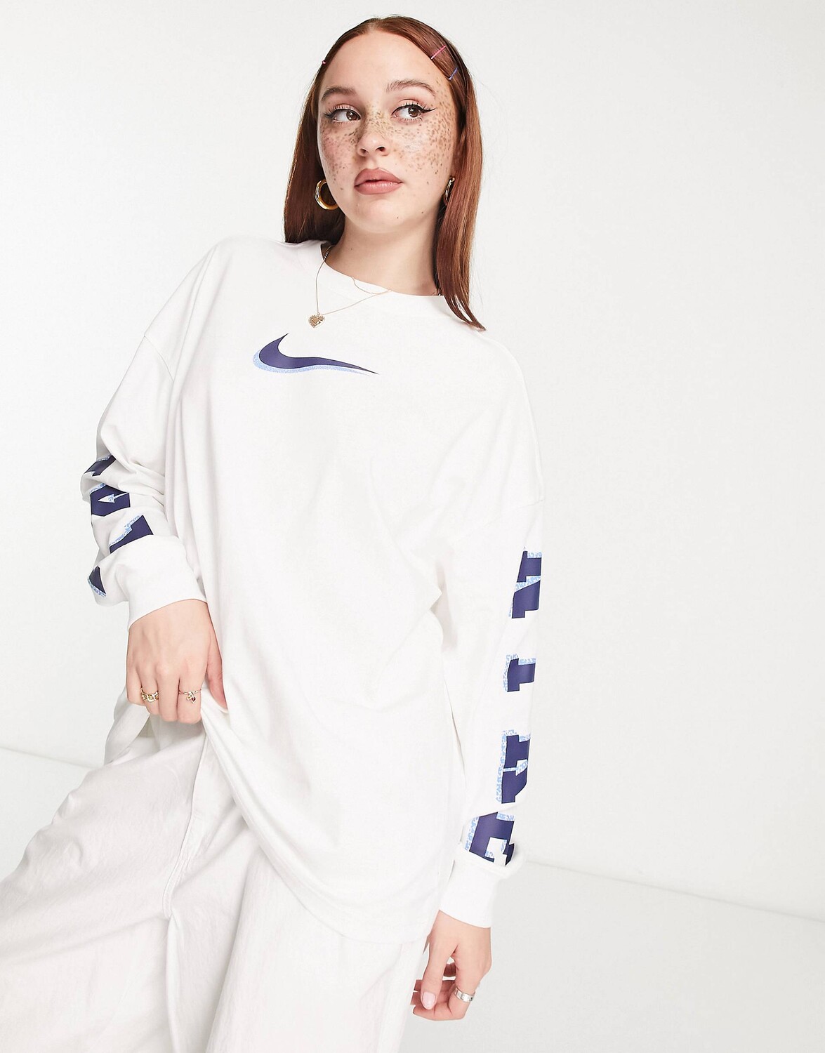 

Белая футболка с длинным рукавом с графическим принтом Nike Sportswear, Белый