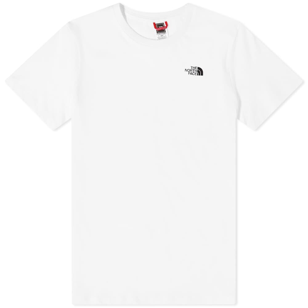 

Простая футболка The North Face с куполом