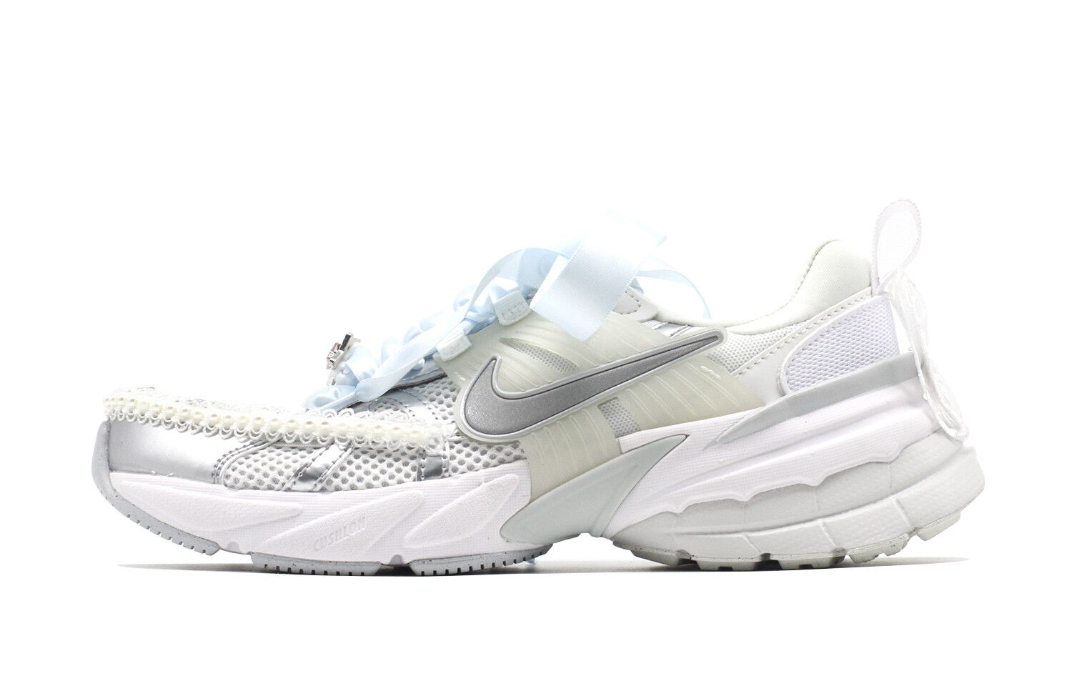 

Кроссовки для бега V2K Run унисекс с низким верхом серебристо-белые Nike