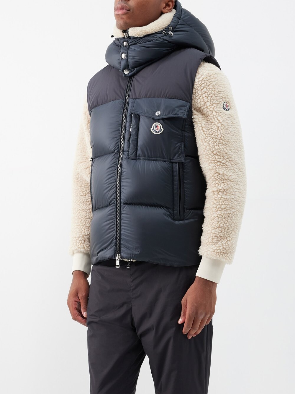 

Стеганый жилет oust из переработанной ткани с капюшоном Moncler, синий