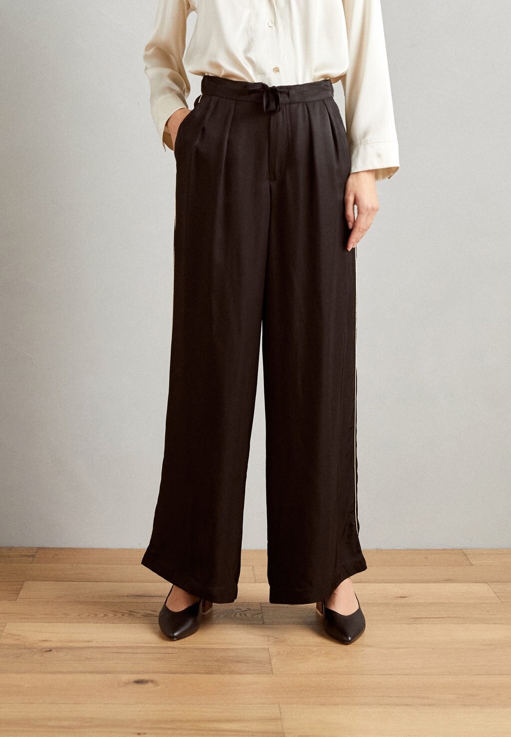 

Брюки ELENI HIGH RISE WIDE LEG OCCASION PANT Scotch & Soda, черный