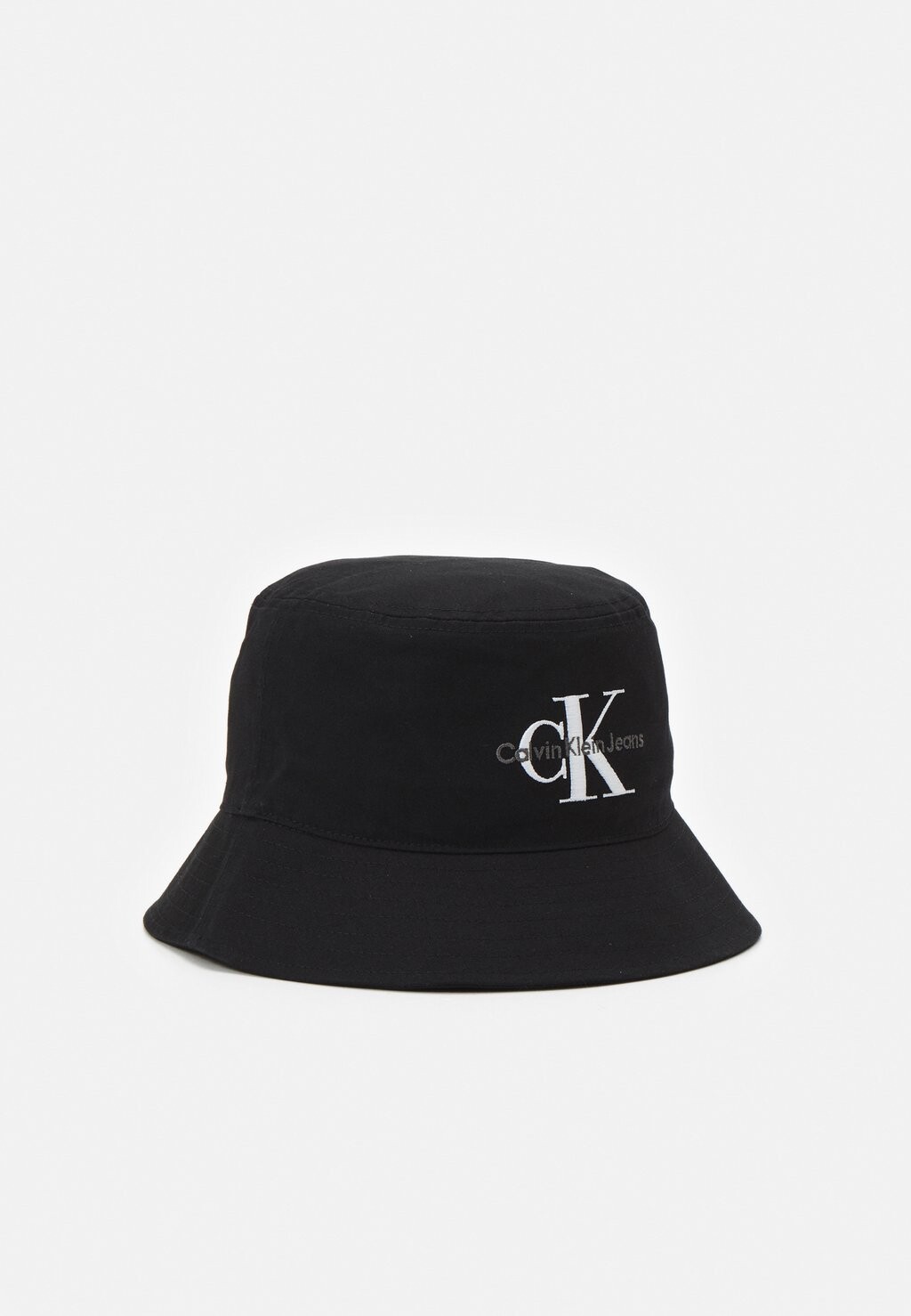 

Шапка Calvin Klein Jeans, черный