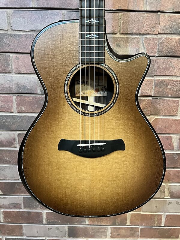 

Акустическая гитара Taylor 912ce Builder's Edition Wild Honey Burst V-Class Bracing 2022