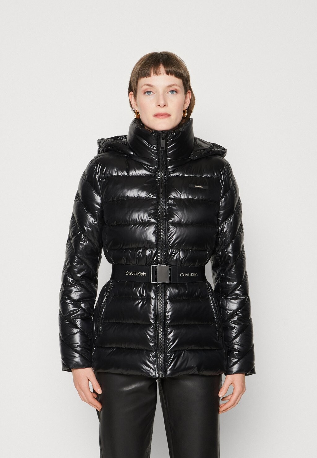 

Зимняя куртка Calvin Klein