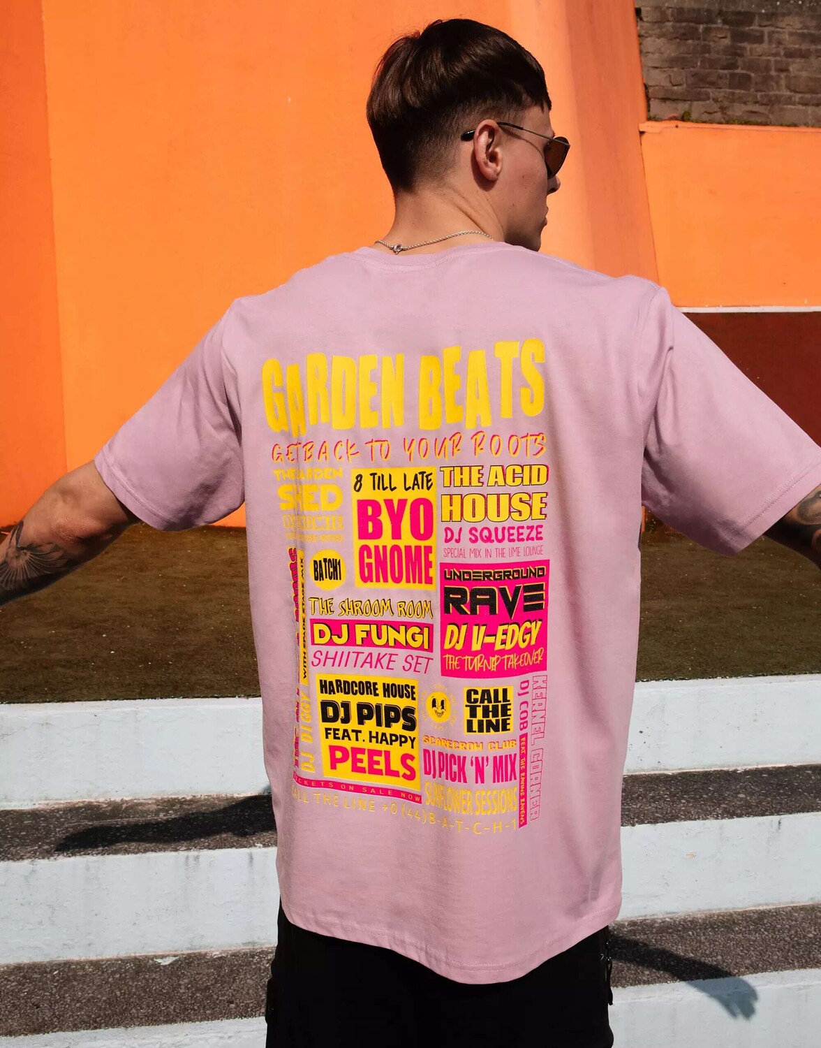 

Фиолетовая футболка унисекс Garden Beats Festival с плакатом Batch1, Фиолетовый