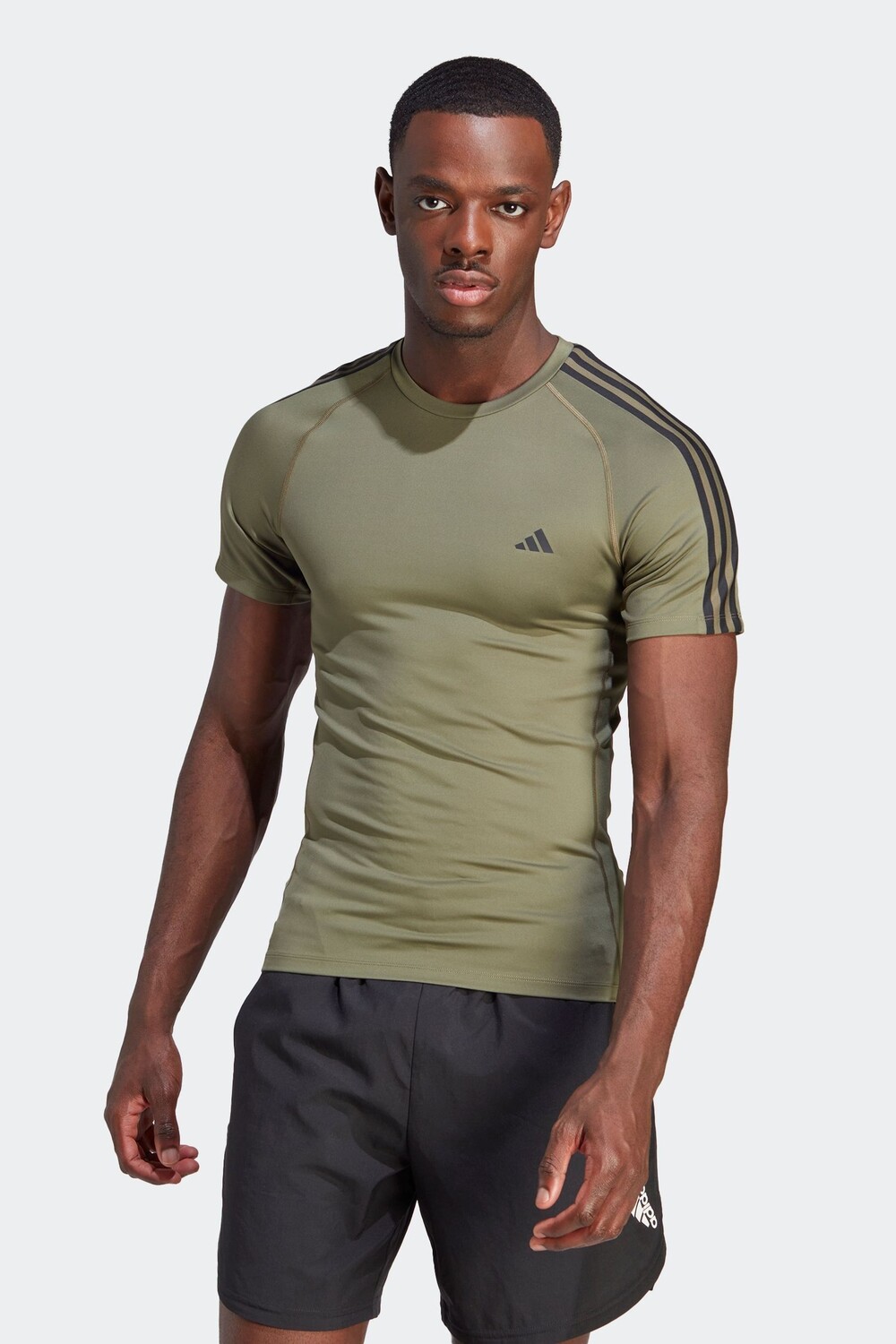 

Тренировочный топ Performance Techfit с 3 полосками adidas, зеленый