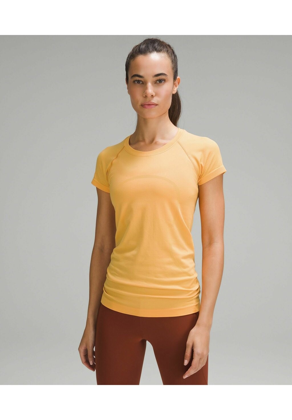 

Спортивная футболка lululemon