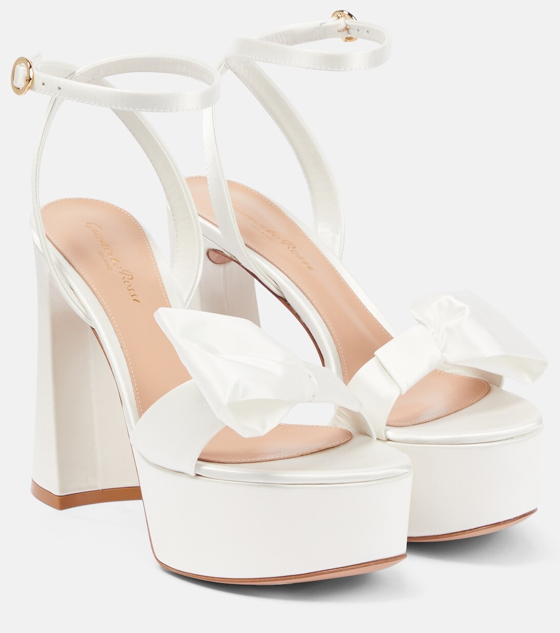 

Атласные босоножки на платформе с бантом Gianvito Rossi, белый