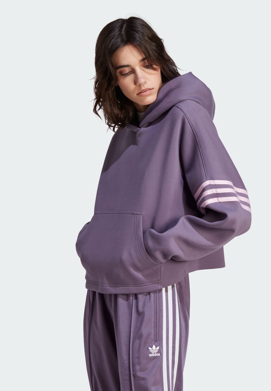 

Толстовка Adicolor Neuclassics adidas Originals, цвет shadow violet