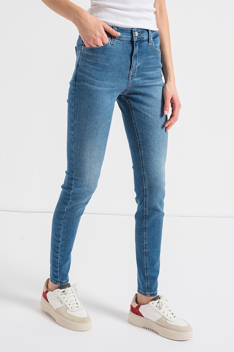 

Джинсы Nora скинни Tommy Jeans, синий
