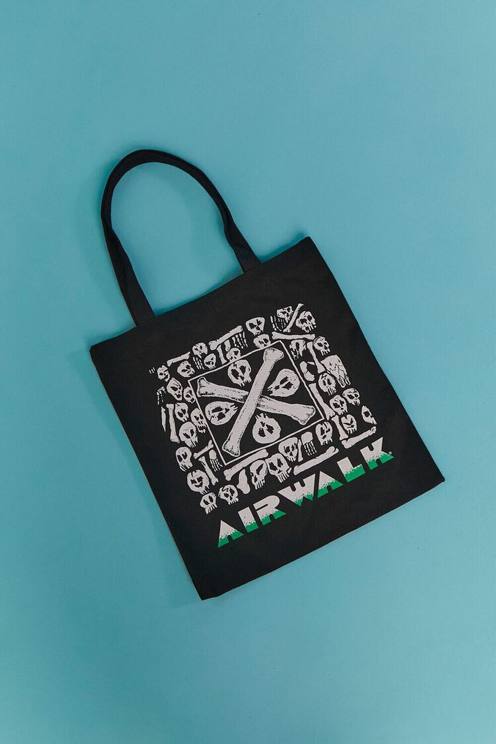 

Большая сумка с рисунком черепа Airwalk Forever 21, черный
