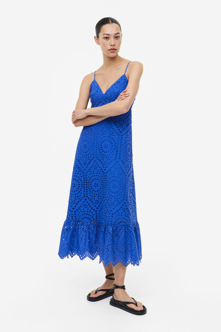 

Английское платье с вышивкой бродери H&M, синий