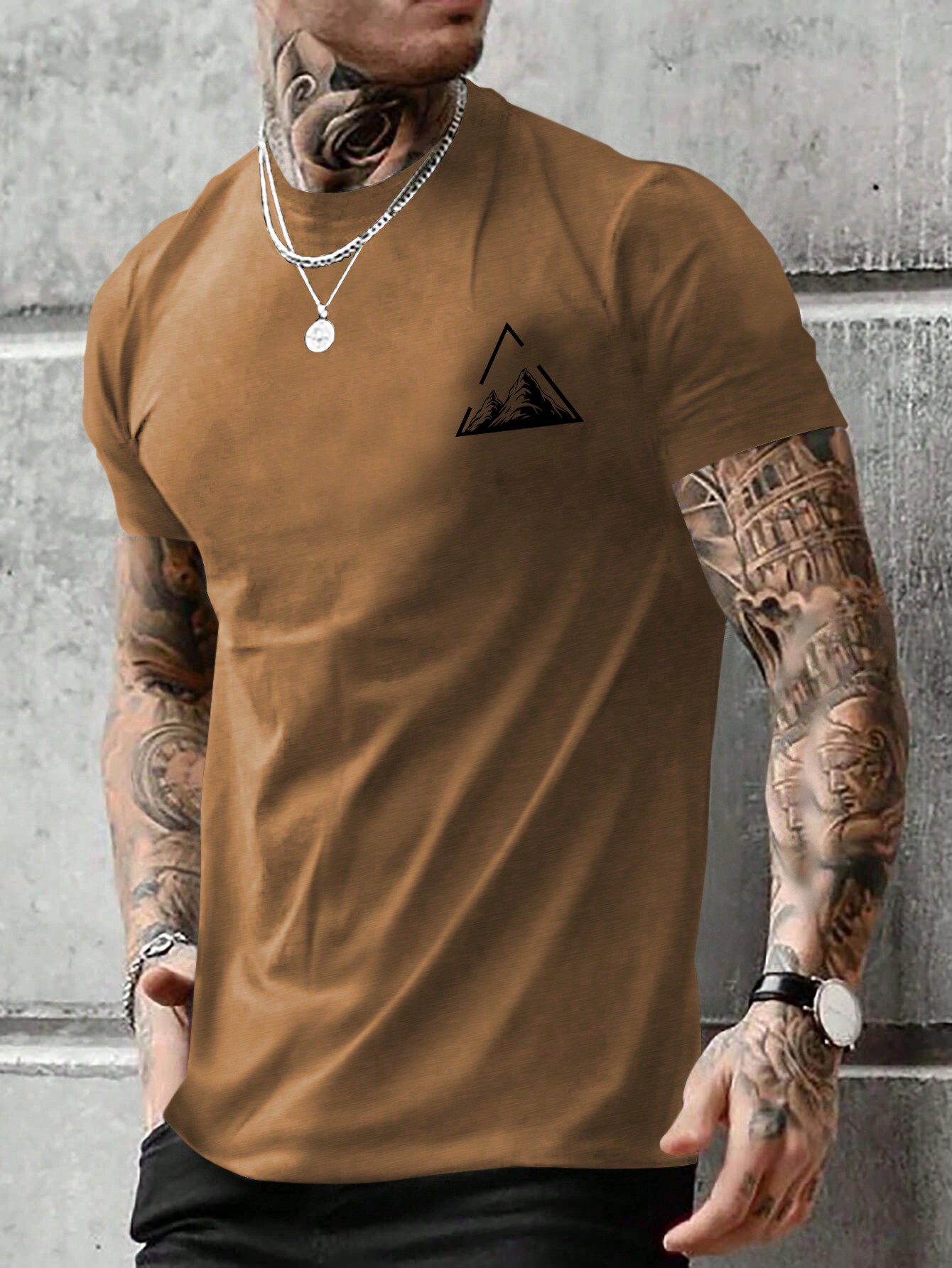 Мужская футболка Manfinity LEGND с короткими рукавами и принтом гор, коричневый