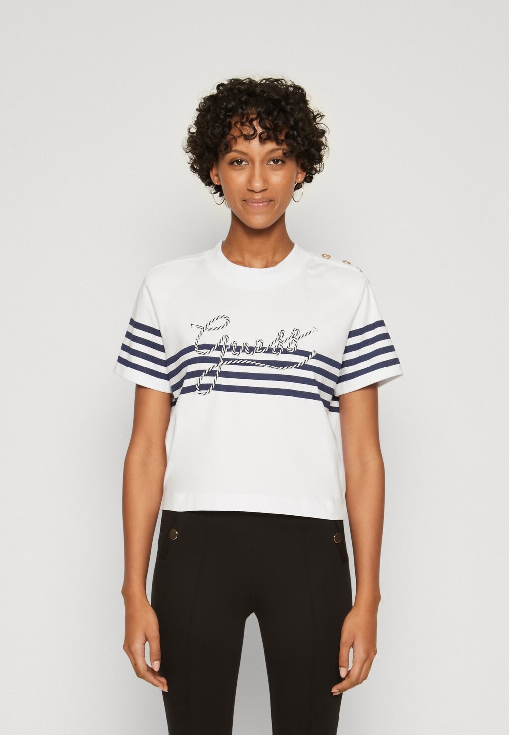 

Футболка с принтом Marina Tee Guess, цвет pure white