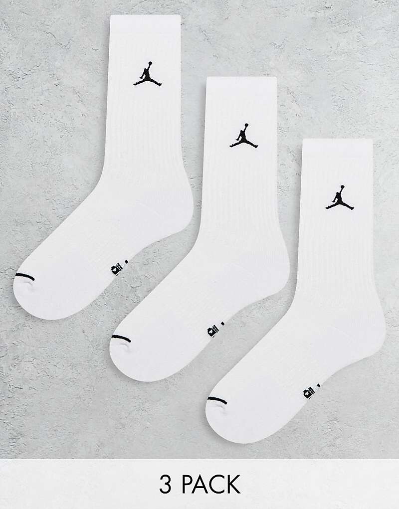 

Белые баскетбольные носки Jordan Flight