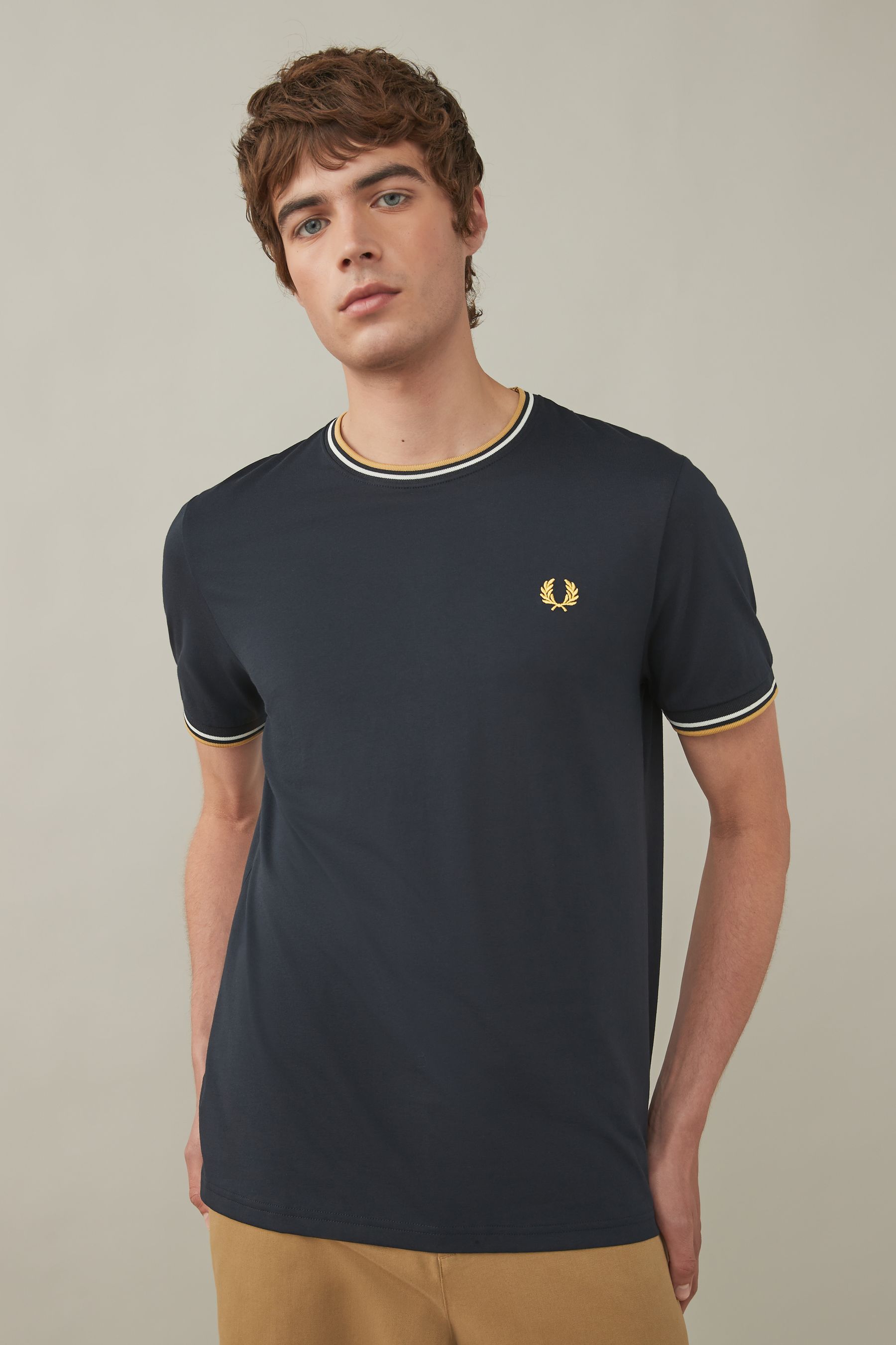 

Футболка с логотипом и двумя наконечниками Fred Perry, синий