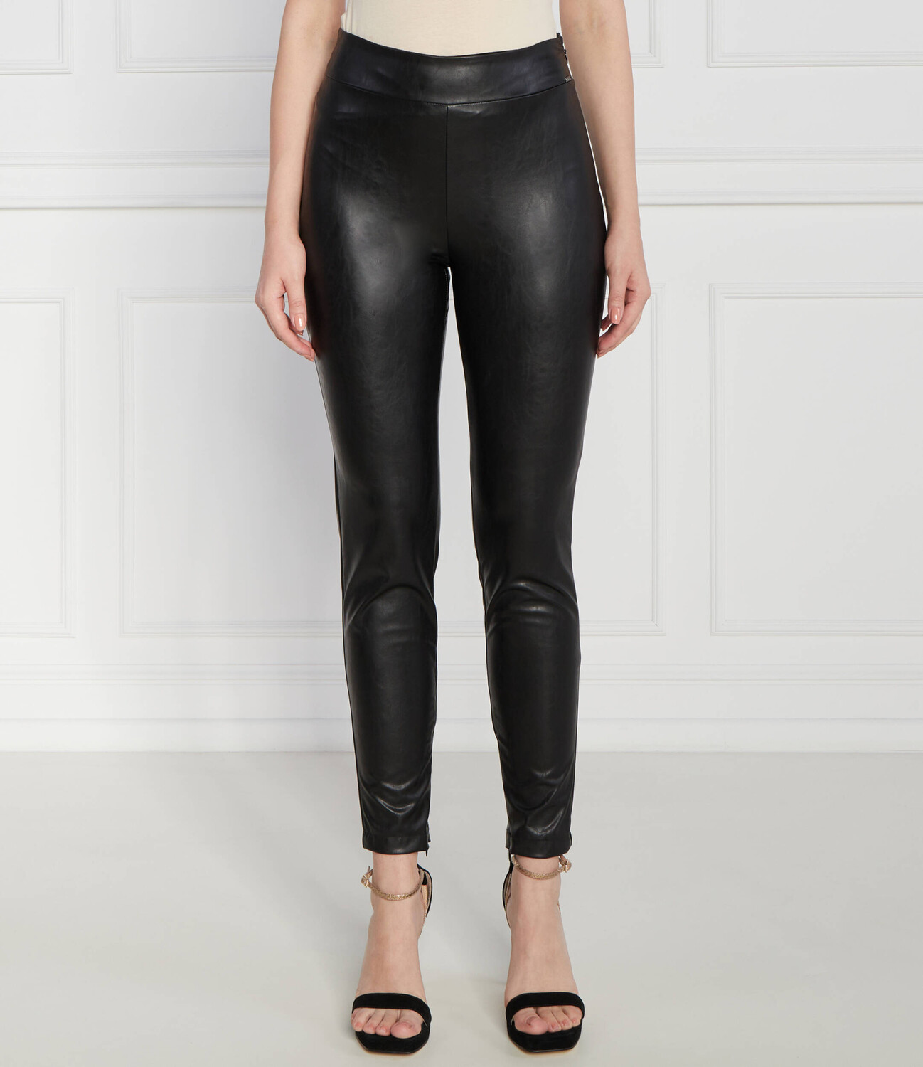 

Брюки GUESS PRISCILLA Regular Fit, черный
