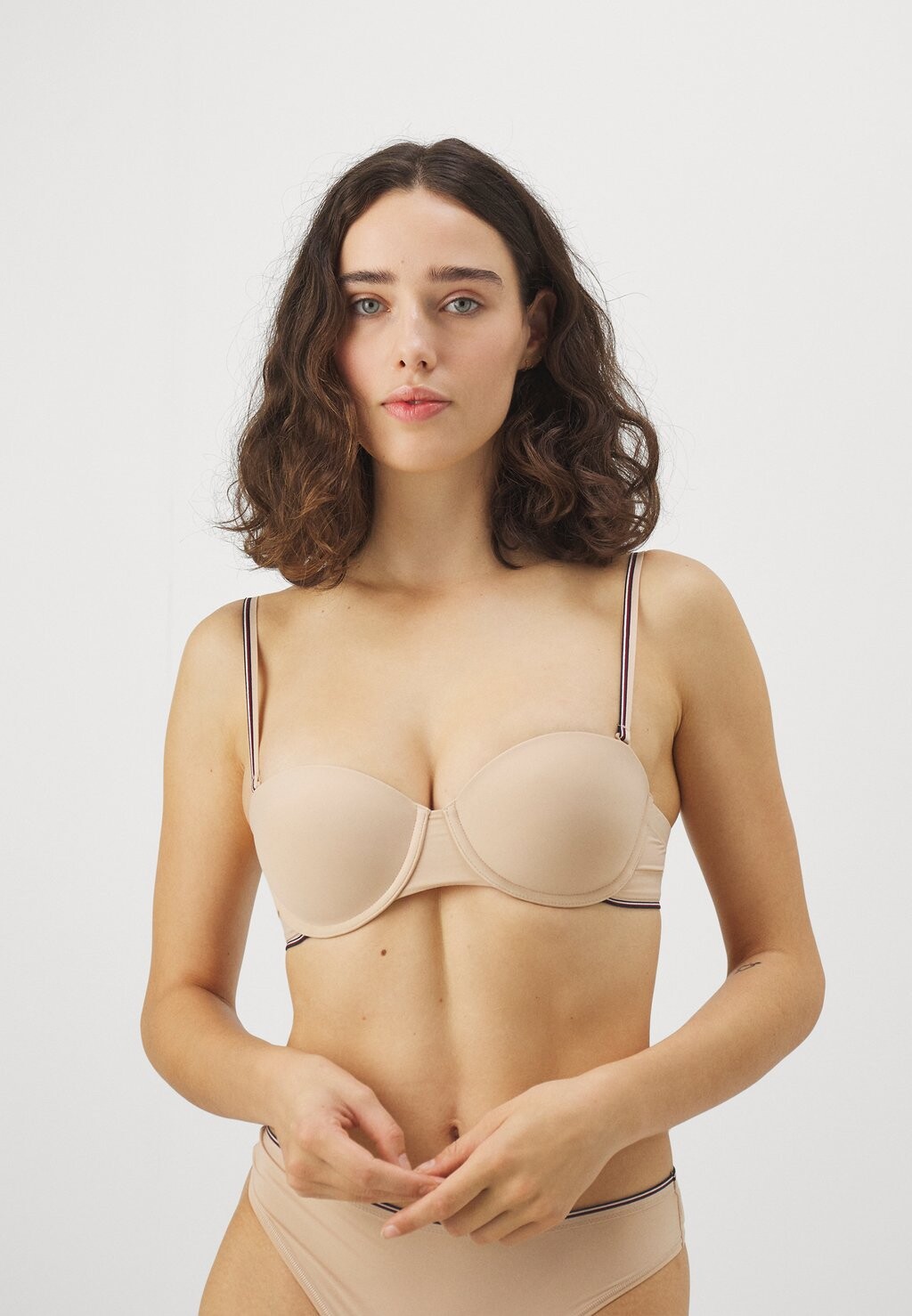 

Бюстгальтер без бретелек/с несколькими вырезами GLOBAL STRIPELIGHLTY LINED STRAPLESS Tommy Hilfiger, бежевый