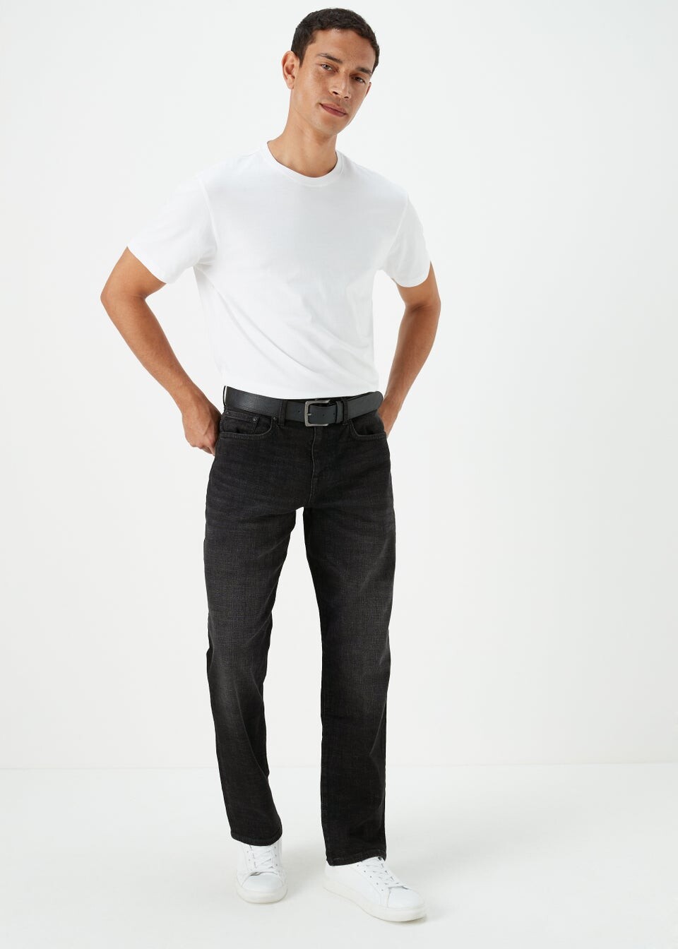 

Черные прямые джинсы с поясом Easy Denim