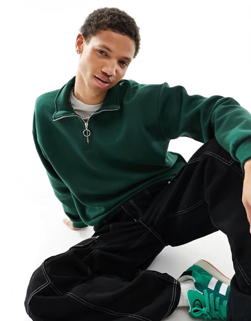 

Bershka — Зеленый короткий свитшот на молнии
