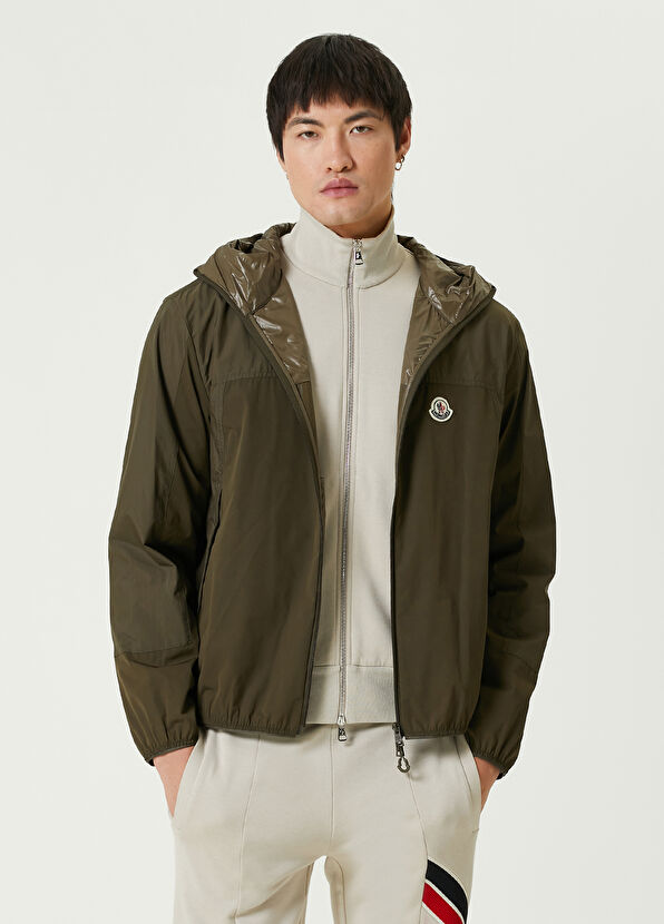 

Пальто с капюшоном Moncler, хаки