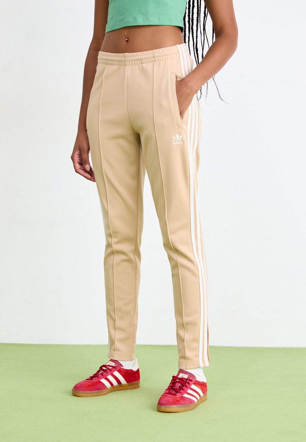 

Спортивные штаны Classic adidas Originals, бежевый