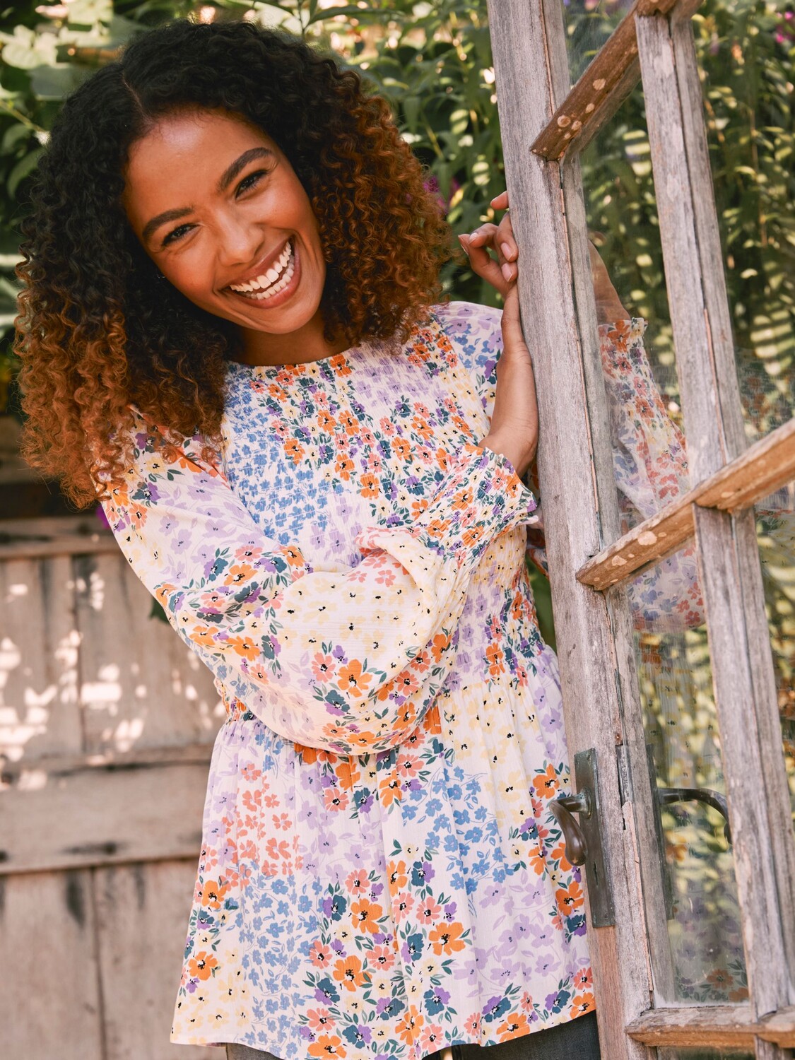 

Топ со сборками FatFace Fran Meadow Patch, разноцветный