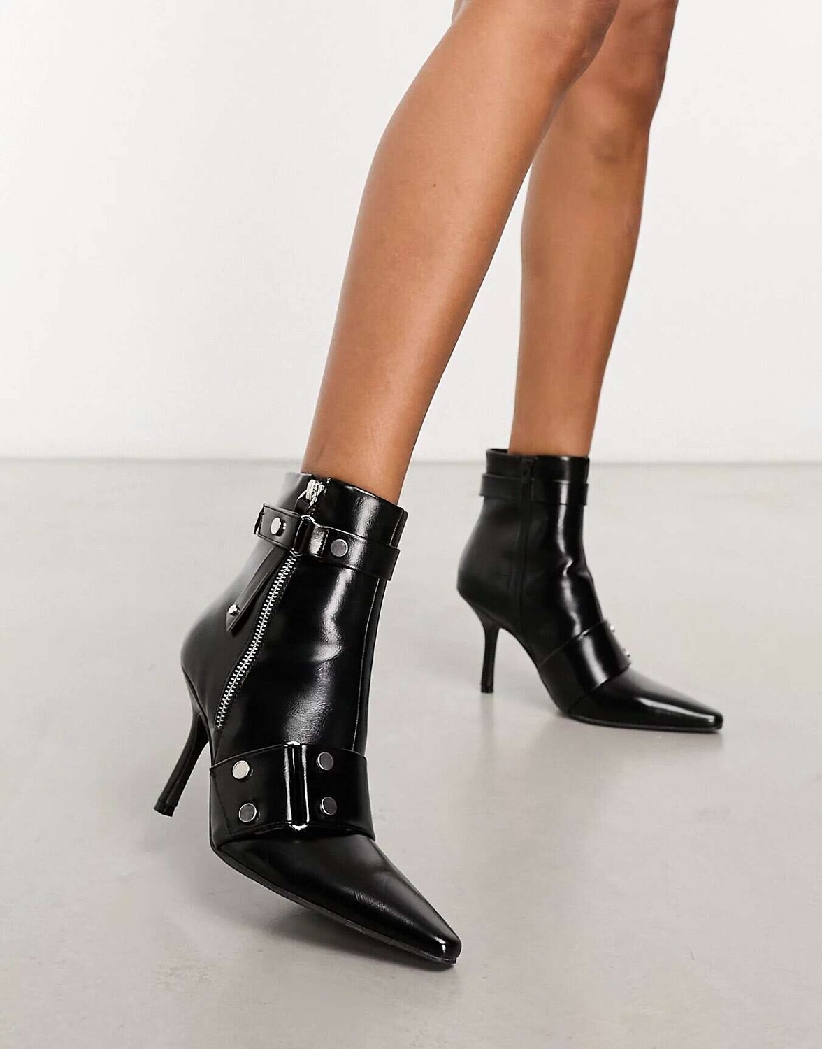 

Черные ботинки на каблуке с шипами ASOS Rocker, Черный
