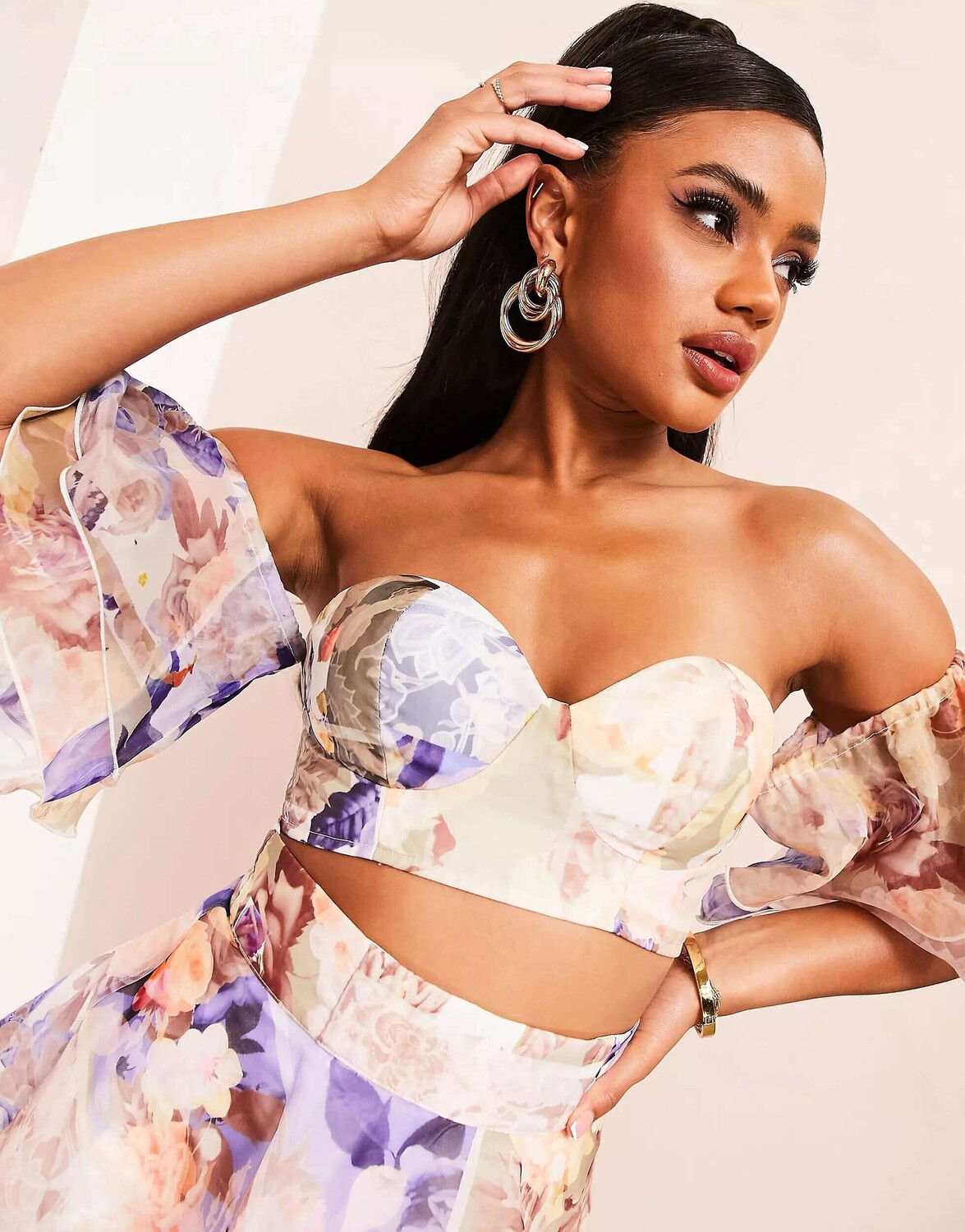 

Топ с принтом и принтом ASOS LUXE из органзы с оборками и открытыми плечами