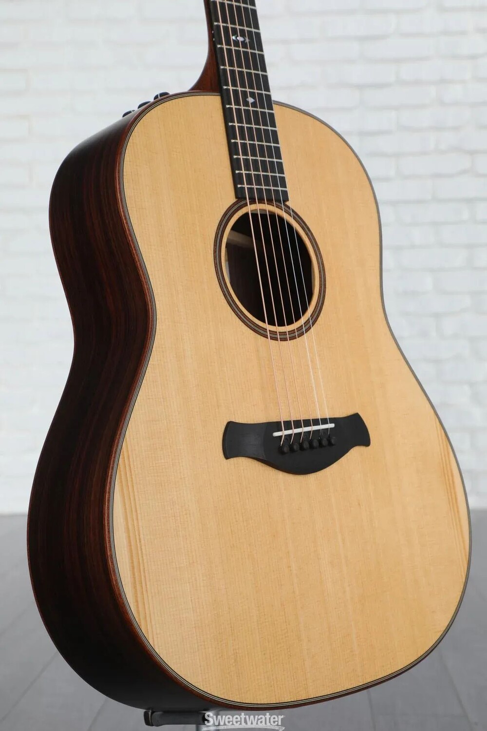 

Taylor 717e Grand Pacific Builder's Edition V-Class — натуральный