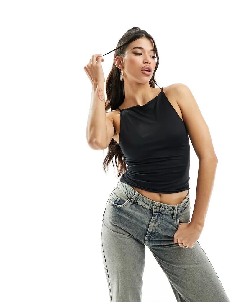 

Мягкая двухслойная майка черного цвета с ремешками ASOS