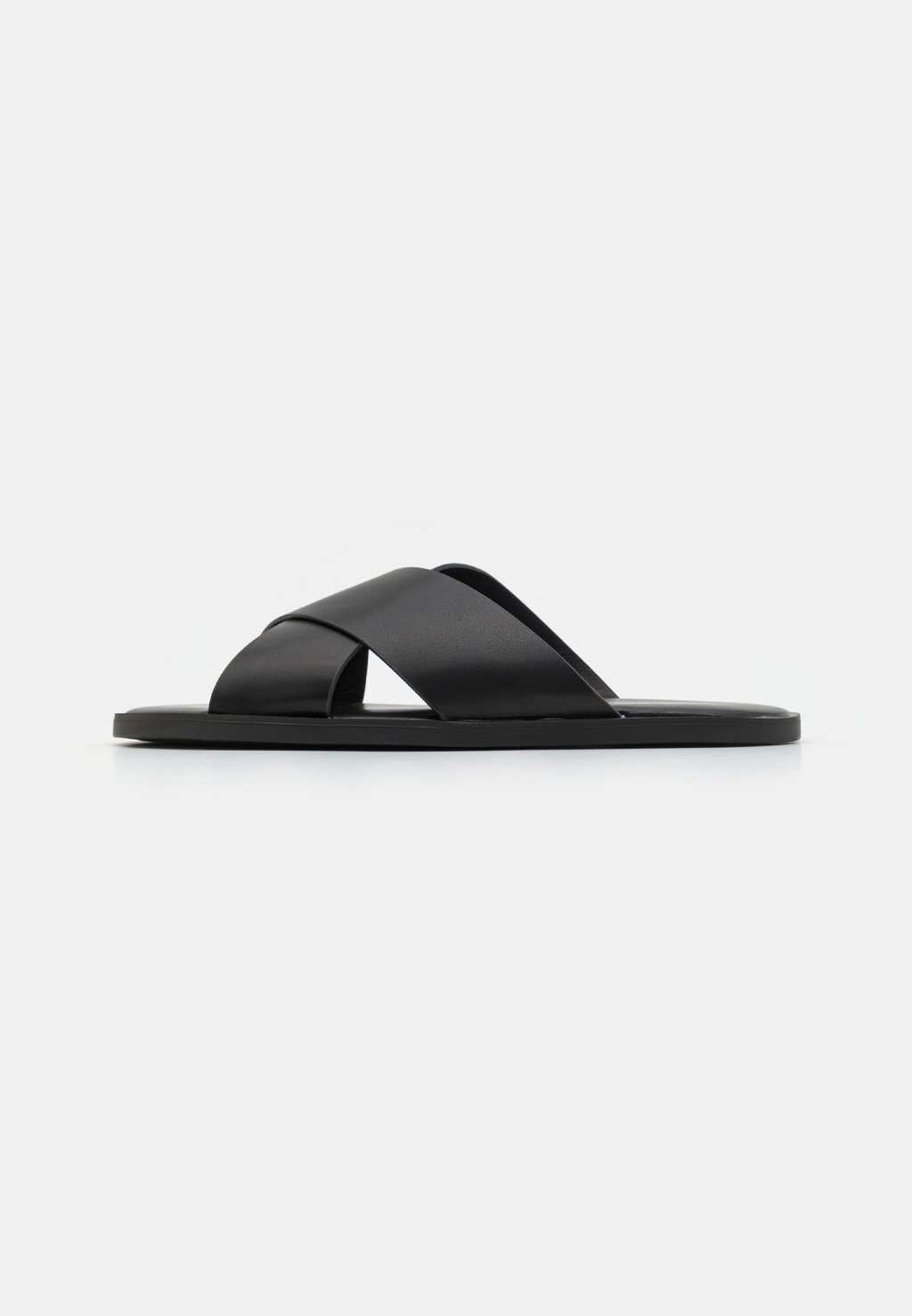 

Мюли на плоской подошве Pier One, цвет black