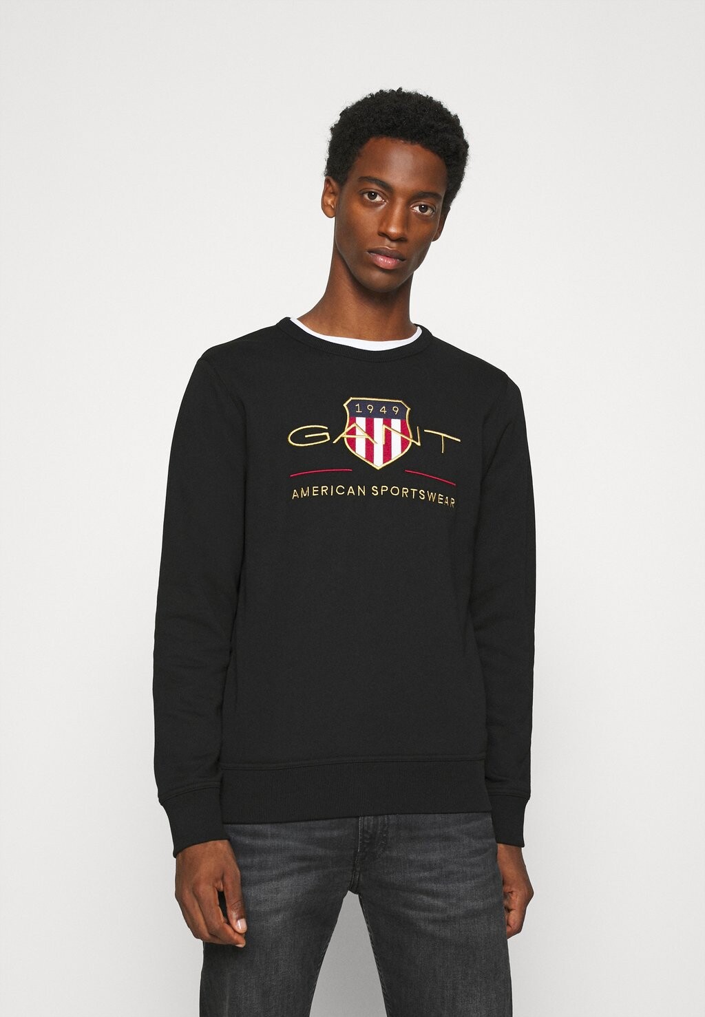

Толстовка GANT, черный