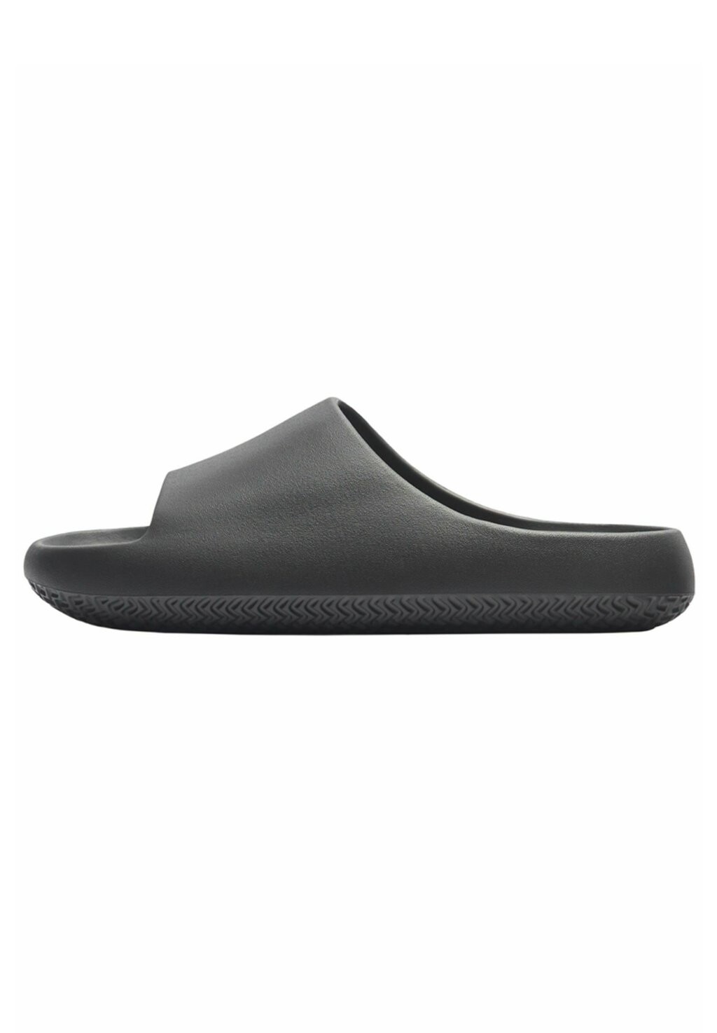 

Шлепанцы Bershka, цвет black
