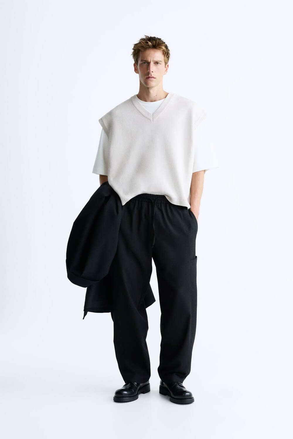 

Трикотажный жилет boxy fit ZARA, серый