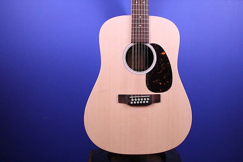 

Акустическая гитара Martin D-X2E 12 String Sit/Mah HPL,w/Gig Bag M2725894