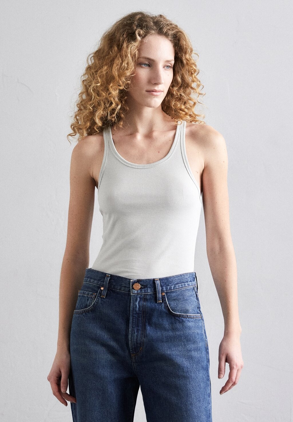 

Топ Tank Filippa K, цвет light grey