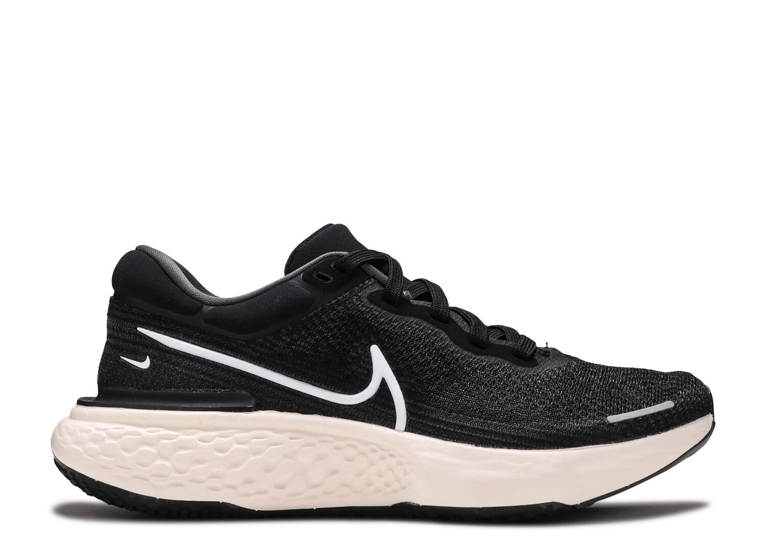 

Кроссовки Nike Wmns Zoomx Invincible Run Flyknit 'Black White', черный