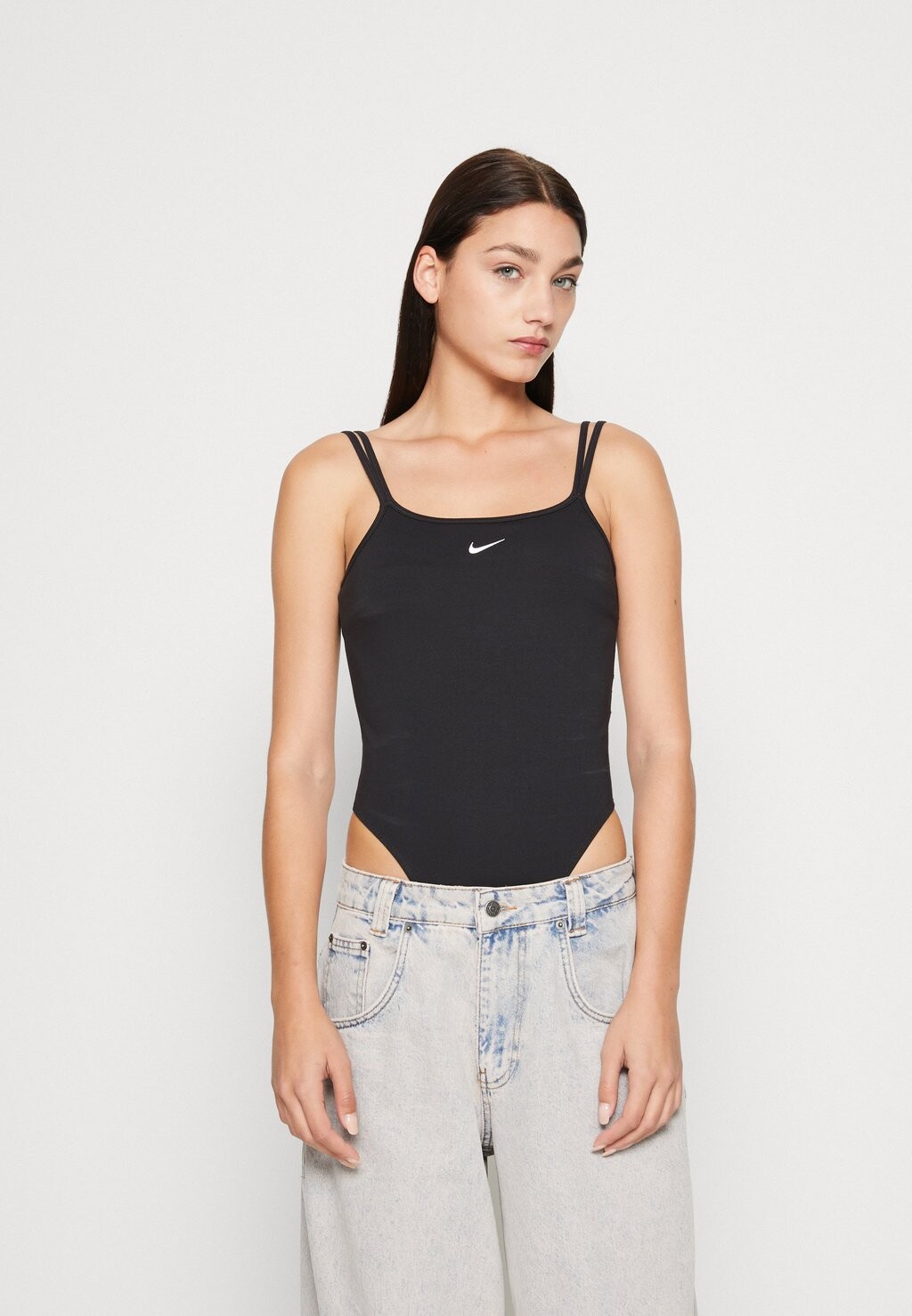 

Топ Nike