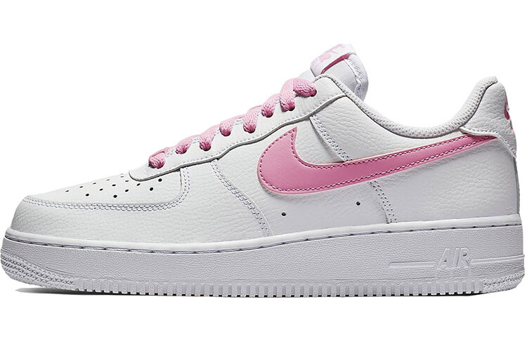 

Nike Air Force 1 07 Essential