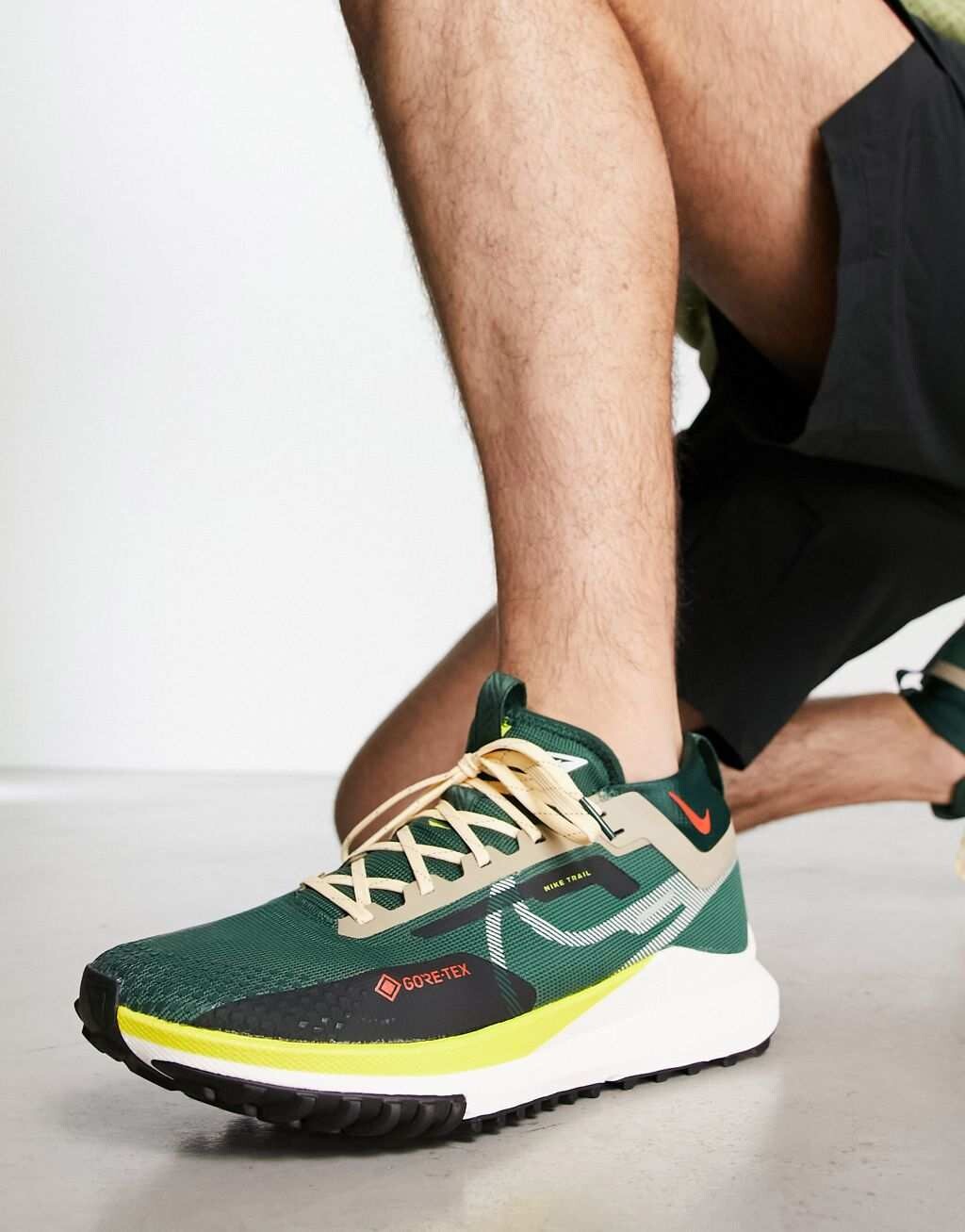 

Зеленые кроссовки Nike Running Trail React Pegasus 4 Goretex