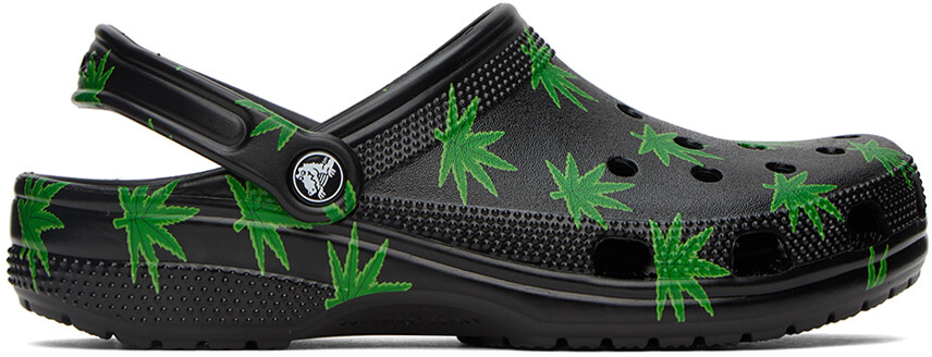 

Черные сабо Crocs Classic Hemp Leaf